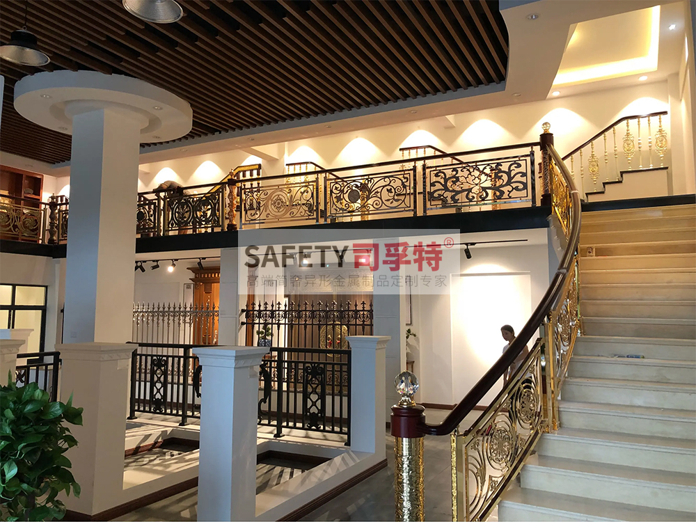 鋁藝鏤空雕花樓梯扶手：造型多樣，工藝成熟，彰顯高端品味(圖6)